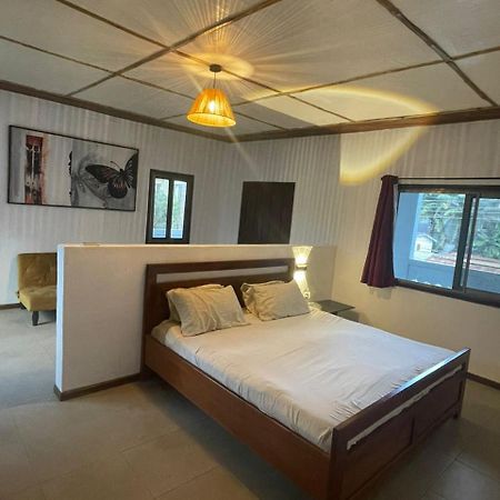 Omanye Lodge Accra Buitenkant foto
