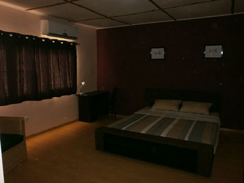 Omanye Lodge Accra Buitenkant foto